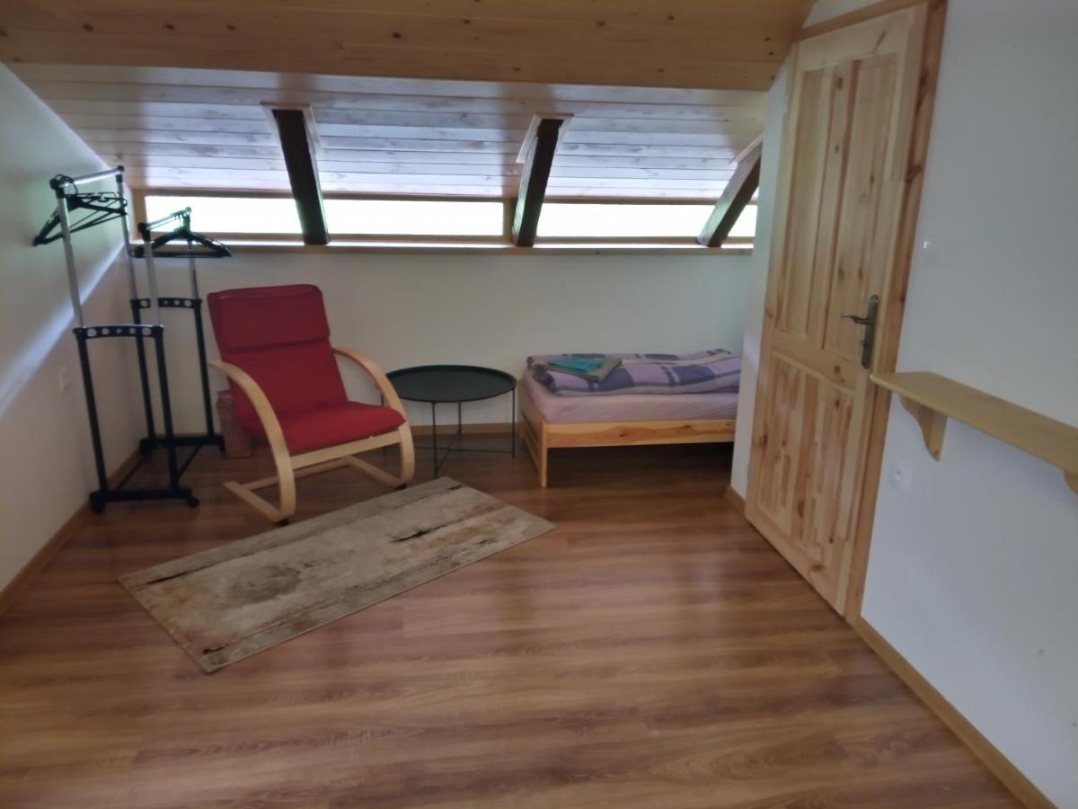 Zrebcin Mlyncok Apartment Slovenska Lupca Luaran gambar